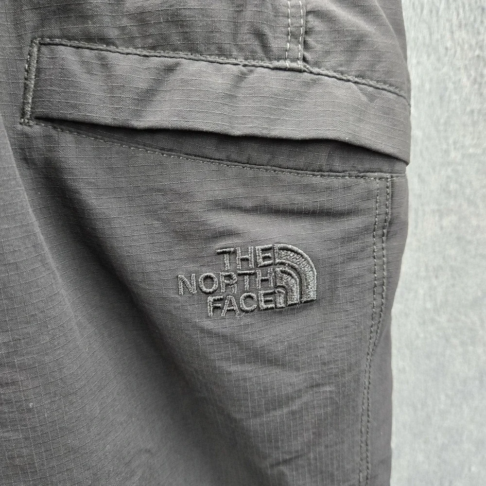 The North Face Men Pants 38 SHORT Gray Nylon Cargo Convertible Outdoors